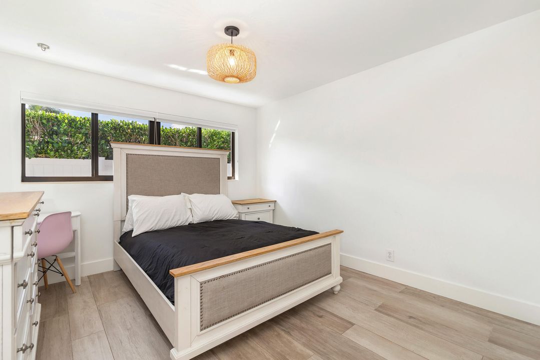 For Sale: $1,450,000 (4 beds, 3 baths, 2425 Square Feet)