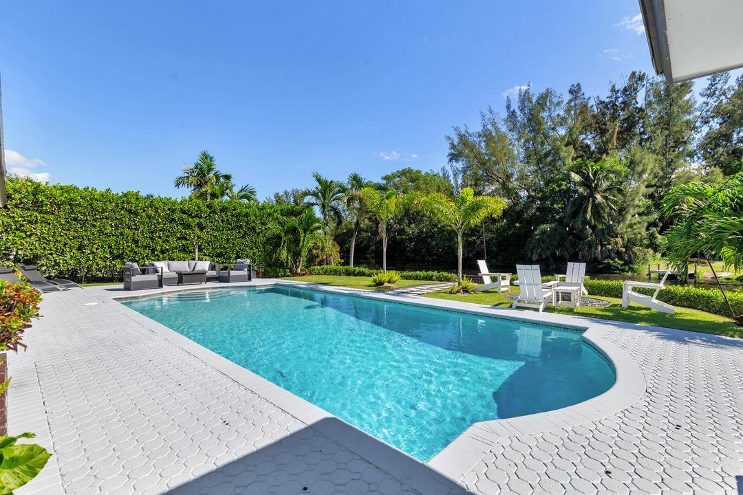 For Sale: $1,450,000 (4 beds, 3 baths, 2425 Square Feet)