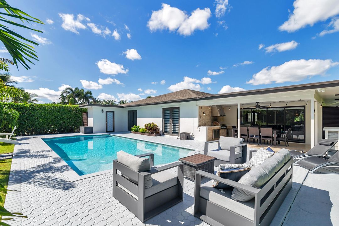 For Sale: $1,450,000 (4 beds, 3 baths, 2425 Square Feet)