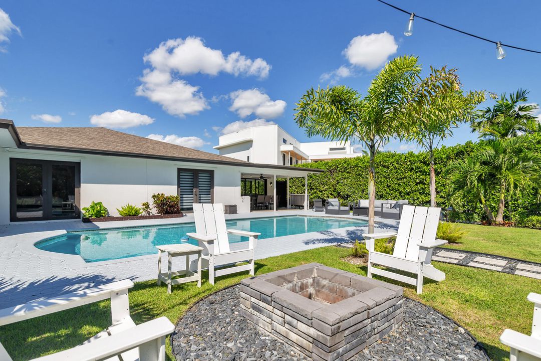 For Sale: $1,450,000 (4 beds, 3 baths, 2425 Square Feet)