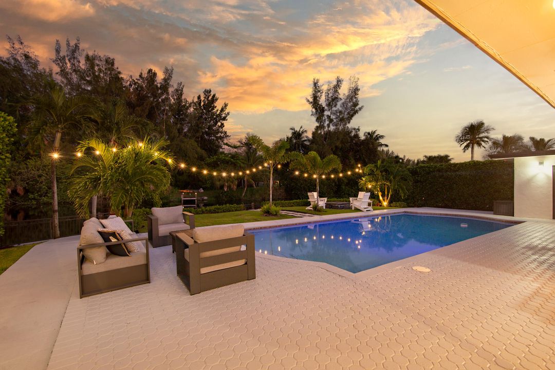 For Sale: $1,450,000 (4 beds, 3 baths, 2425 Square Feet)