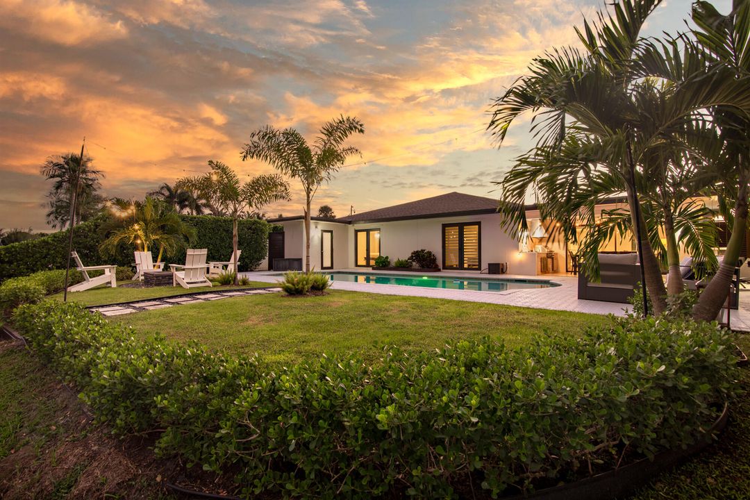 For Sale: $1,450,000 (4 beds, 3 baths, 2425 Square Feet)