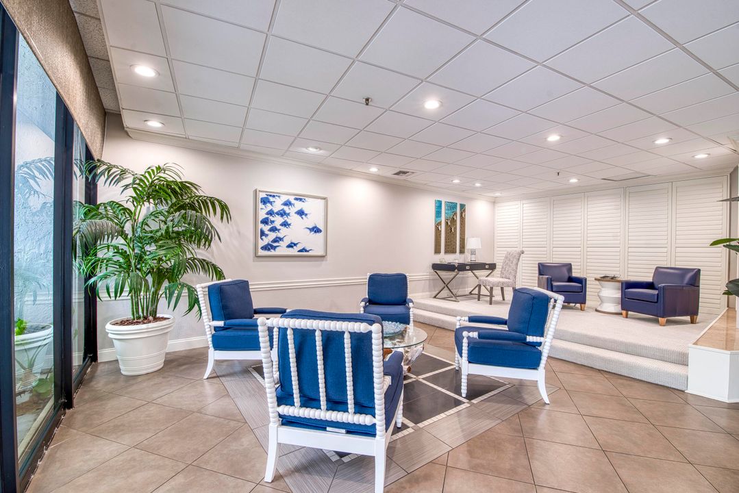 Под контрактом: $635,000 (2 спален, 2 ванн, 1306 Квадратных фут)