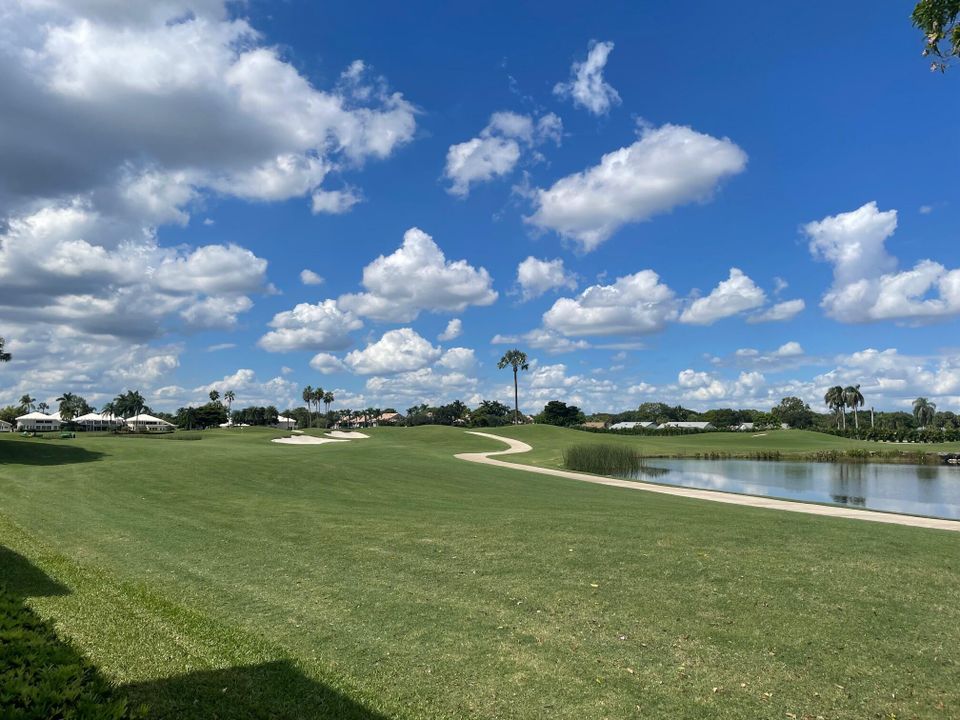 合同活跃: $2,900,000 (5 贝兹, 5 浴室, 4664 平方英尺)