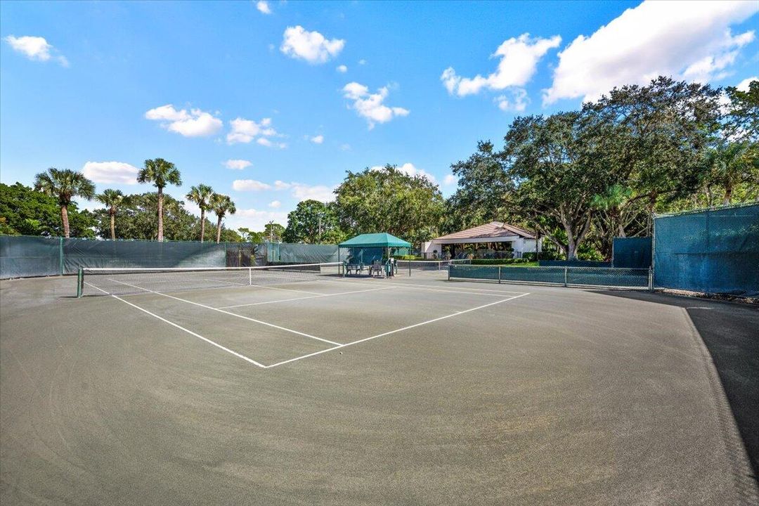 合同活跃: $1,500,000 (0 贝兹, 0 浴室, 0 平方英尺)