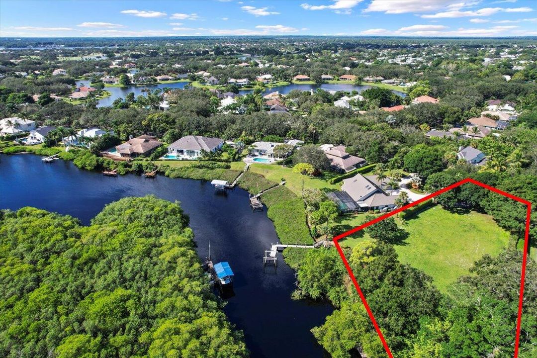 合同活跃: $1,500,000 (0 贝兹, 0 浴室, 0 平方英尺)