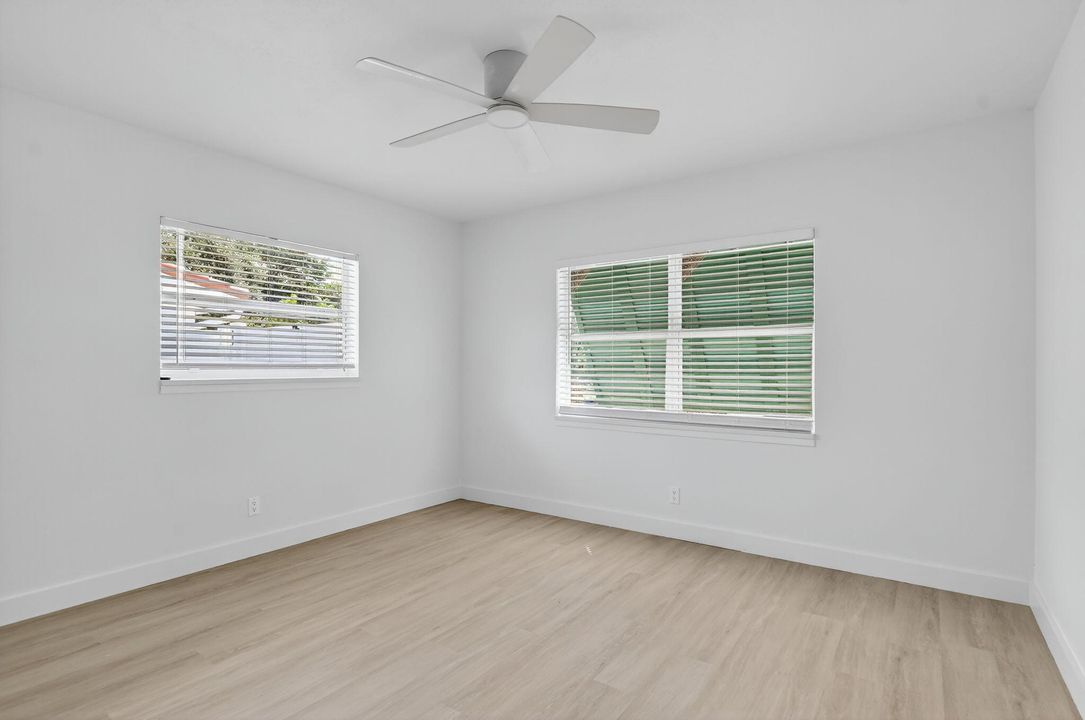 Active With Contract: $3,500 (3 beds, 2 baths, 1278 Square Feet)