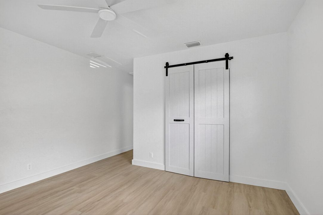 Active With Contract: $3,500 (3 beds, 2 baths, 1278 Square Feet)