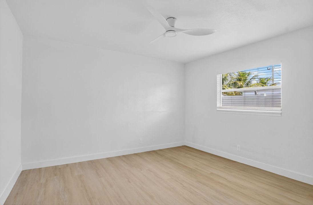 Active With Contract: $3,500 (3 beds, 2 baths, 1278 Square Feet)