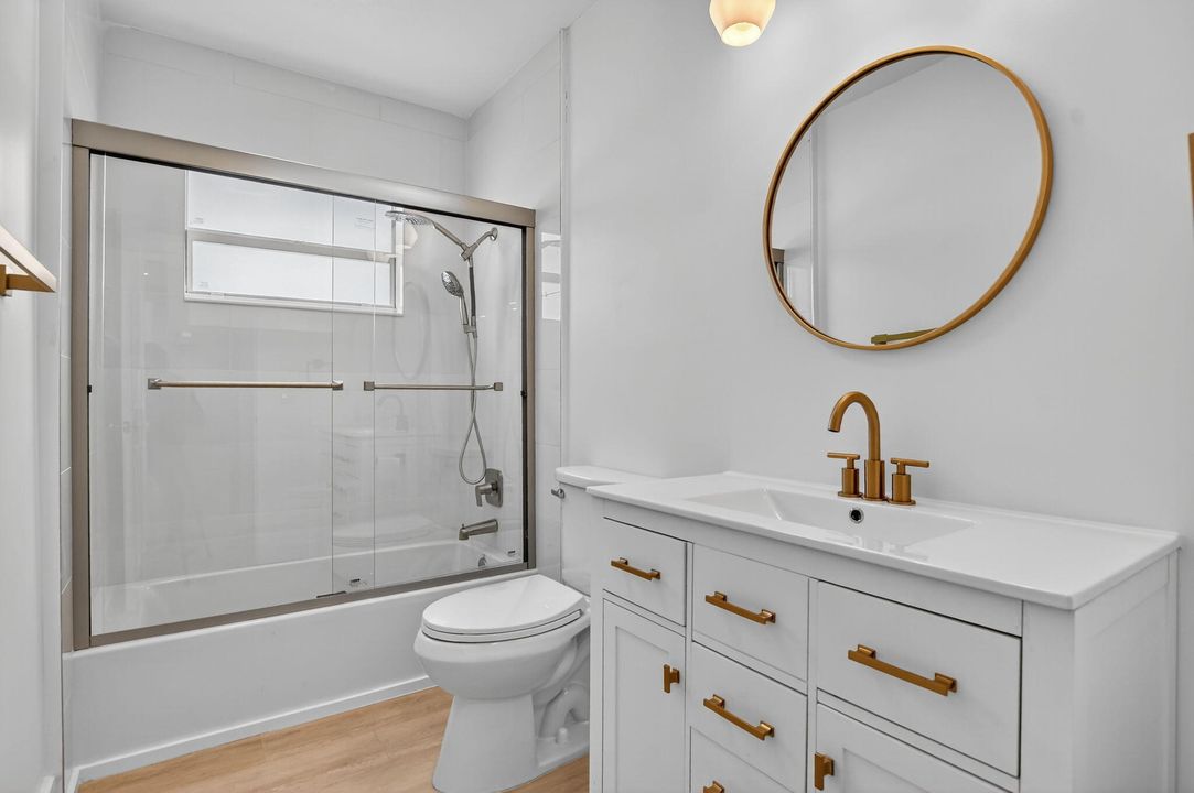 Active With Contract: $3,500 (3 beds, 2 baths, 1278 Square Feet)