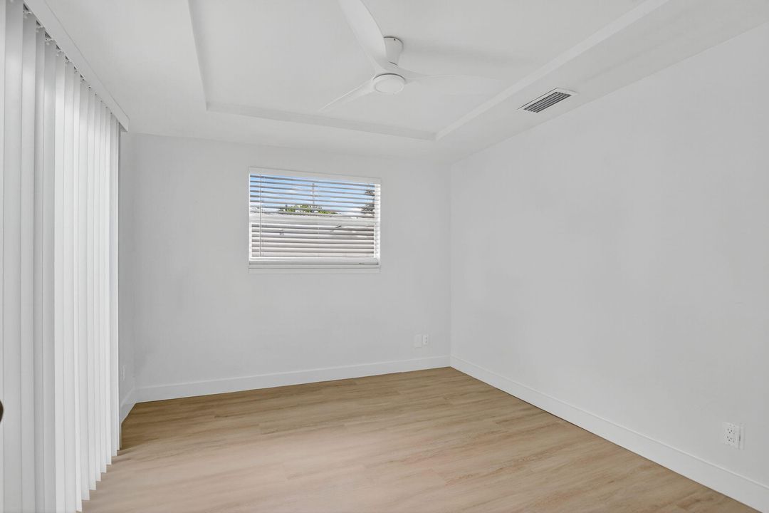 Active With Contract: $3,500 (3 beds, 2 baths, 1278 Square Feet)