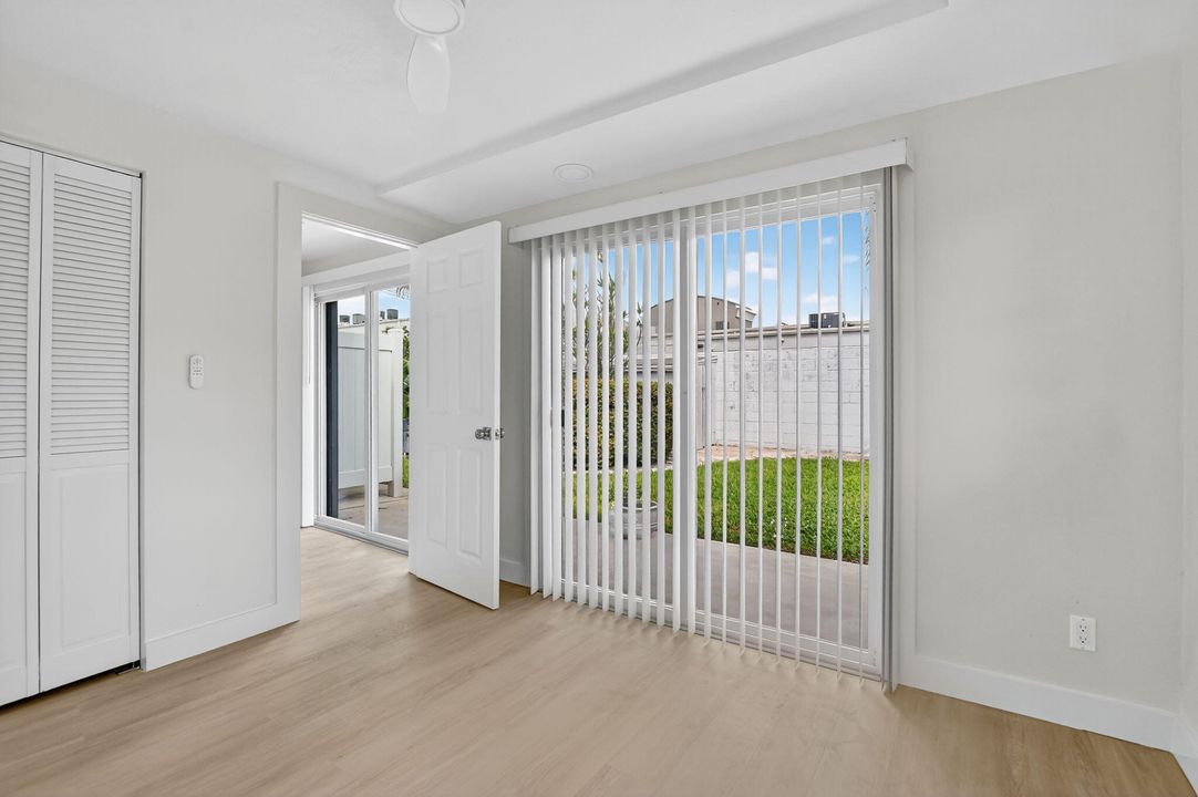 Active With Contract: $3,500 (3 beds, 2 baths, 1278 Square Feet)