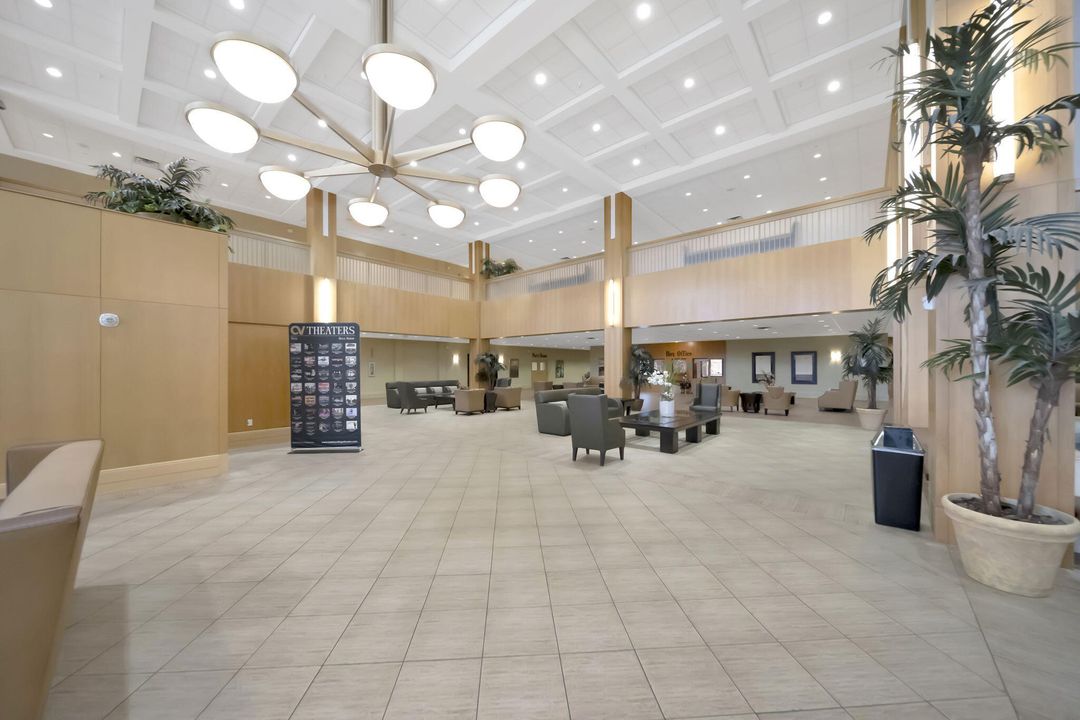 For Sale: $159,900 (2 beds, 2 baths, 916 Square Feet)