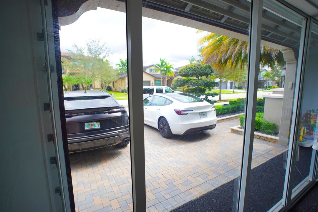 For Sale: $1,750,000 (5 beds, 3 baths, 3494 Square Feet)