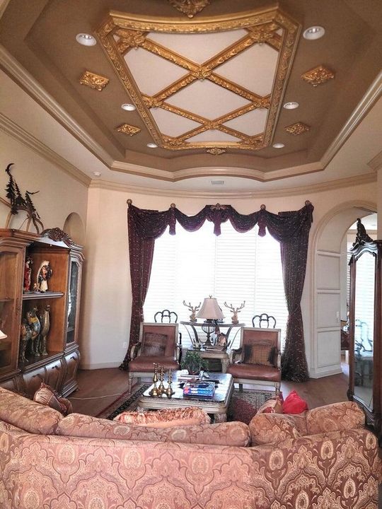 En Venta: $759,000 (3 camas, 2 baños, 2803 Pies cuadrados)