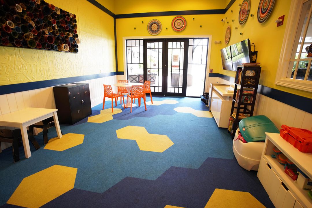 For Sale: $1,750,000 (5 beds, 3 baths, 3494 Square Feet)