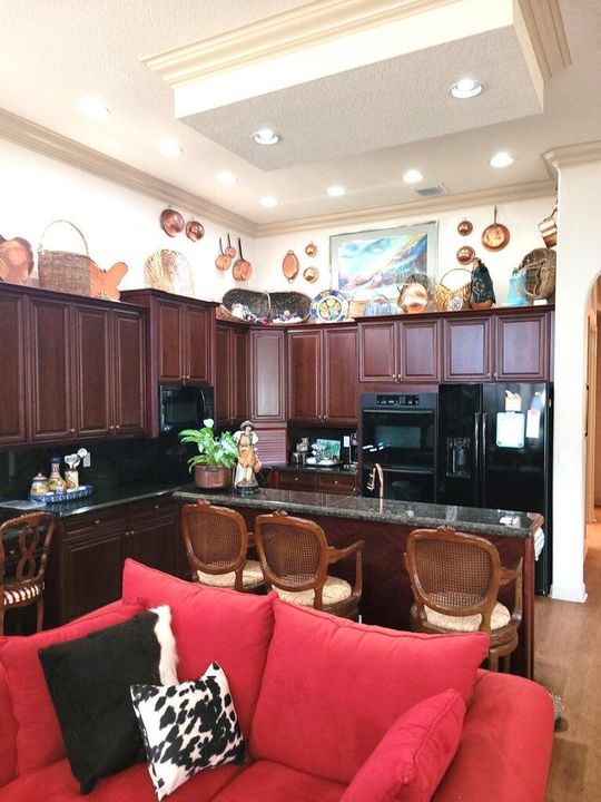 En Venta: $759,000 (3 camas, 2 baños, 2803 Pies cuadrados)