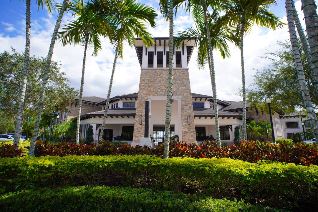 For Sale: $1,750,000 (5 beds, 3 baths, 3494 Square Feet)