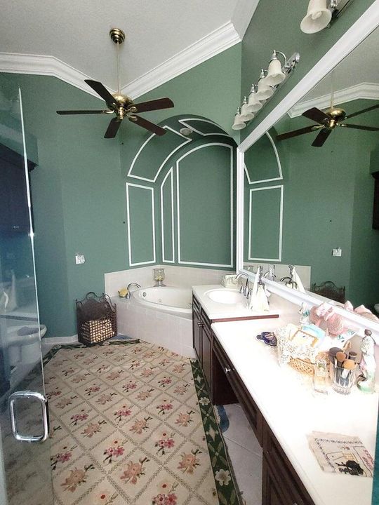 En Venta: $759,000 (3 camas, 2 baños, 2803 Pies cuadrados)