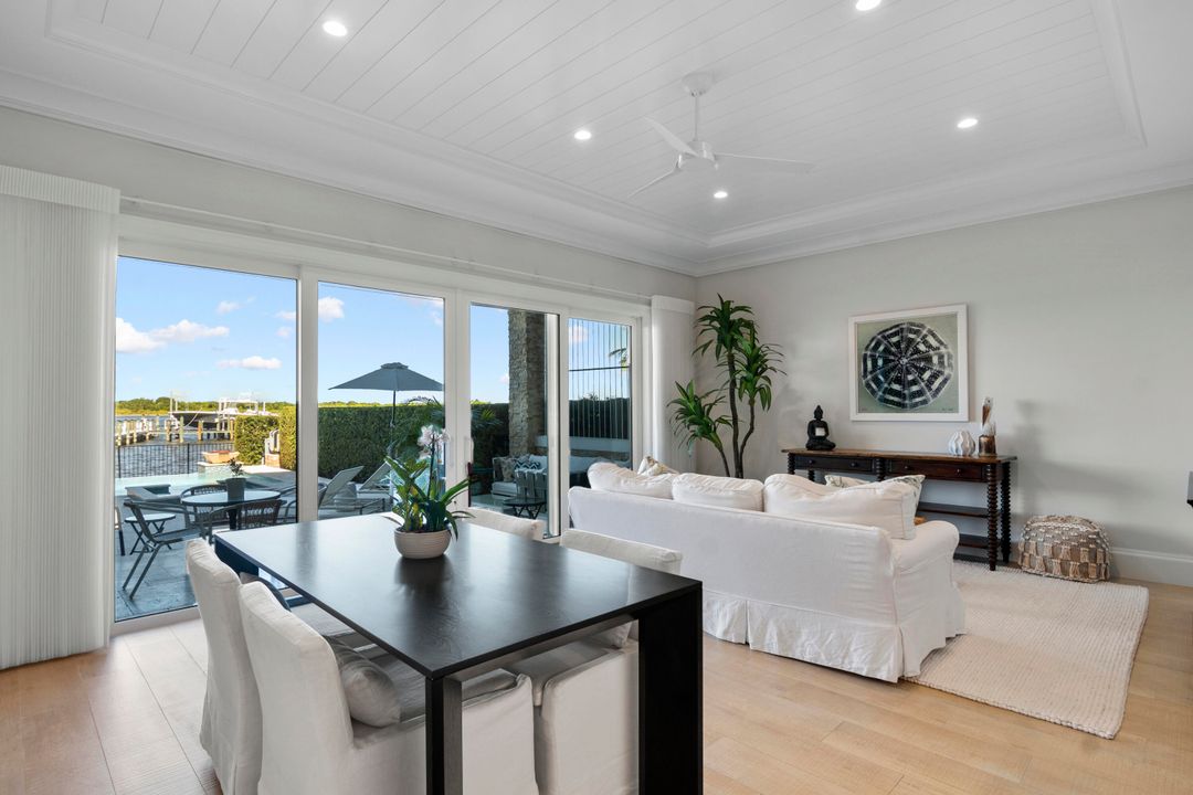 For Sale: $2,595,000 (3 beds, 4 baths, 3099 Square Feet)