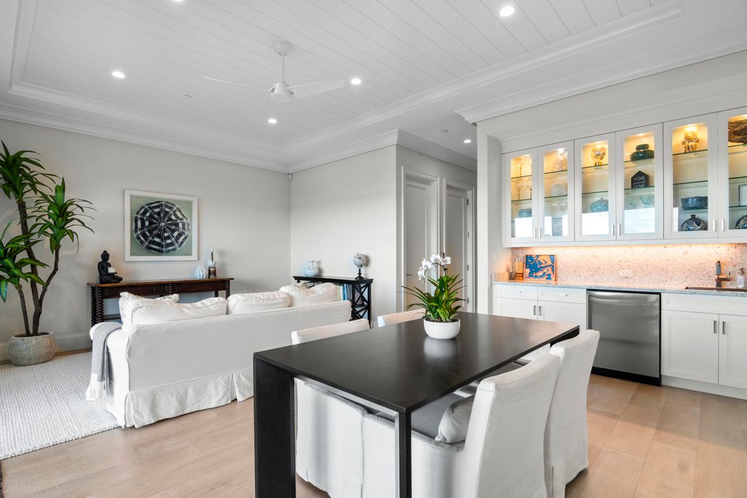 For Sale: $2,595,000 (3 beds, 4 baths, 3099 Square Feet)