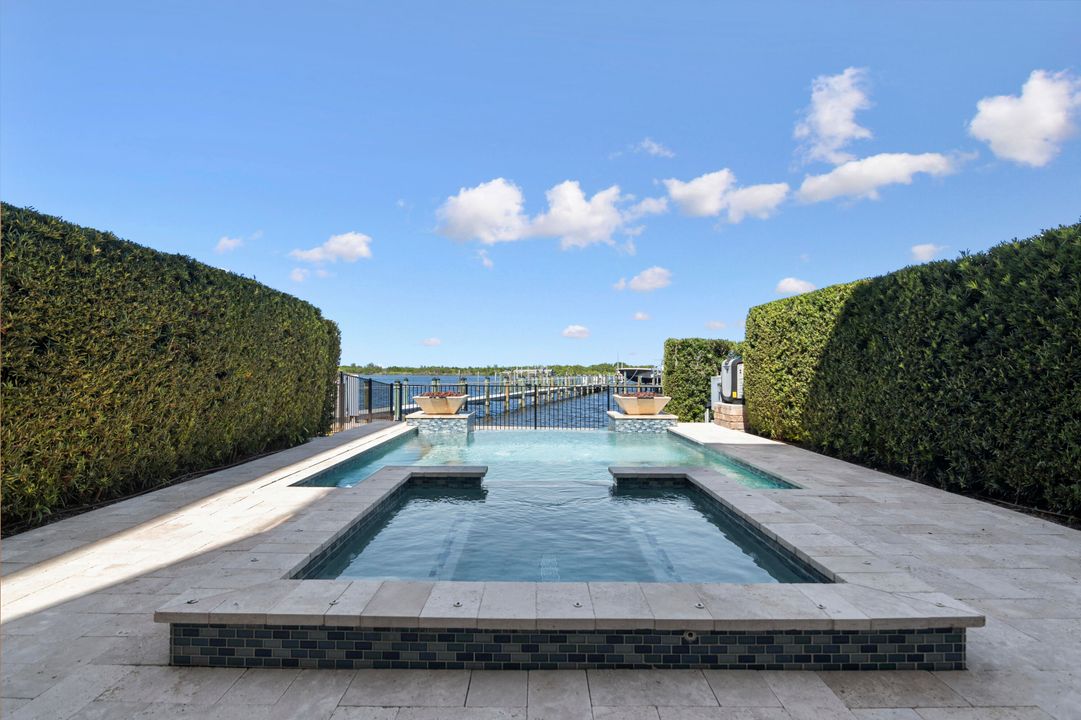 For Sale: $2,595,000 (3 beds, 4 baths, 3099 Square Feet)