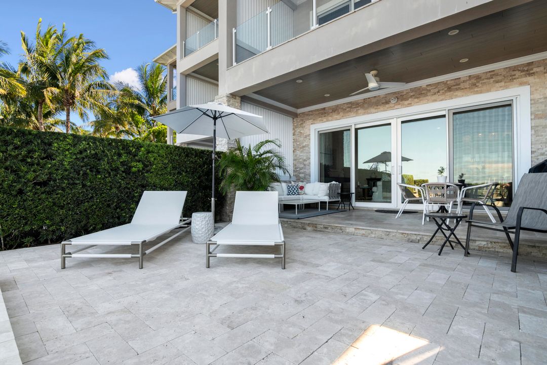 For Sale: $2,595,000 (3 beds, 4 baths, 3099 Square Feet)