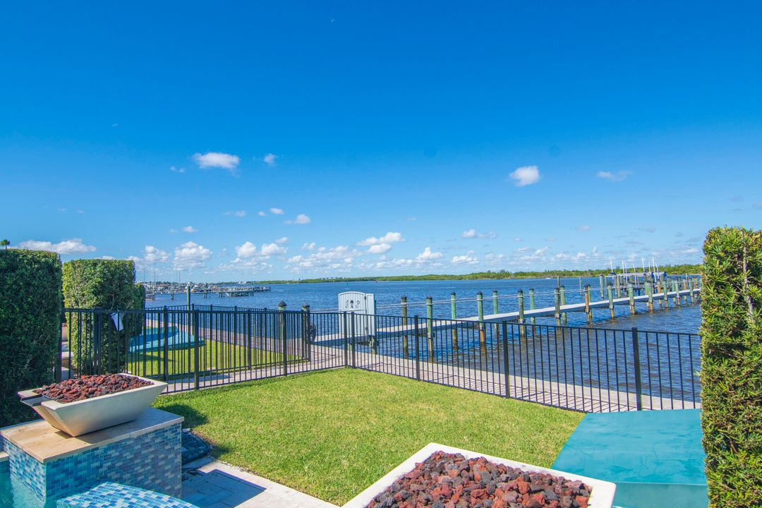 For Sale: $2,595,000 (3 beds, 4 baths, 3099 Square Feet)