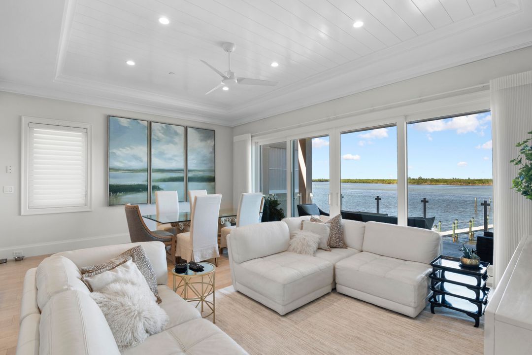 For Sale: $2,595,000 (3 beds, 4 baths, 3099 Square Feet)