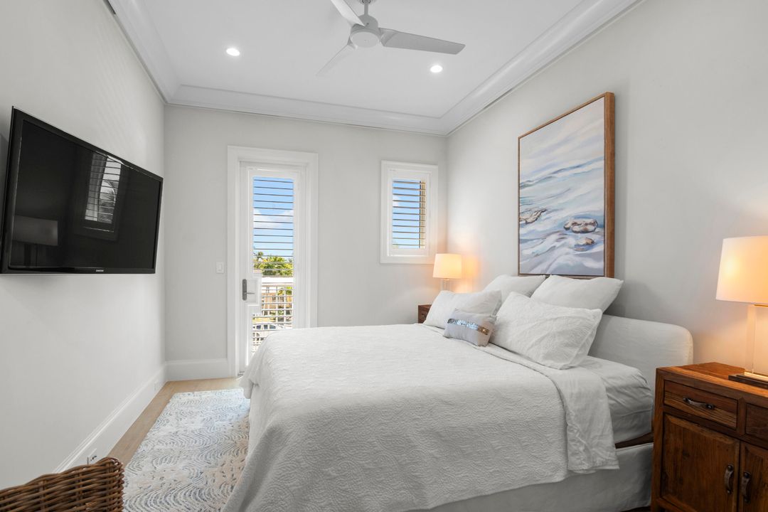 For Sale: $2,595,000 (3 beds, 4 baths, 3099 Square Feet)