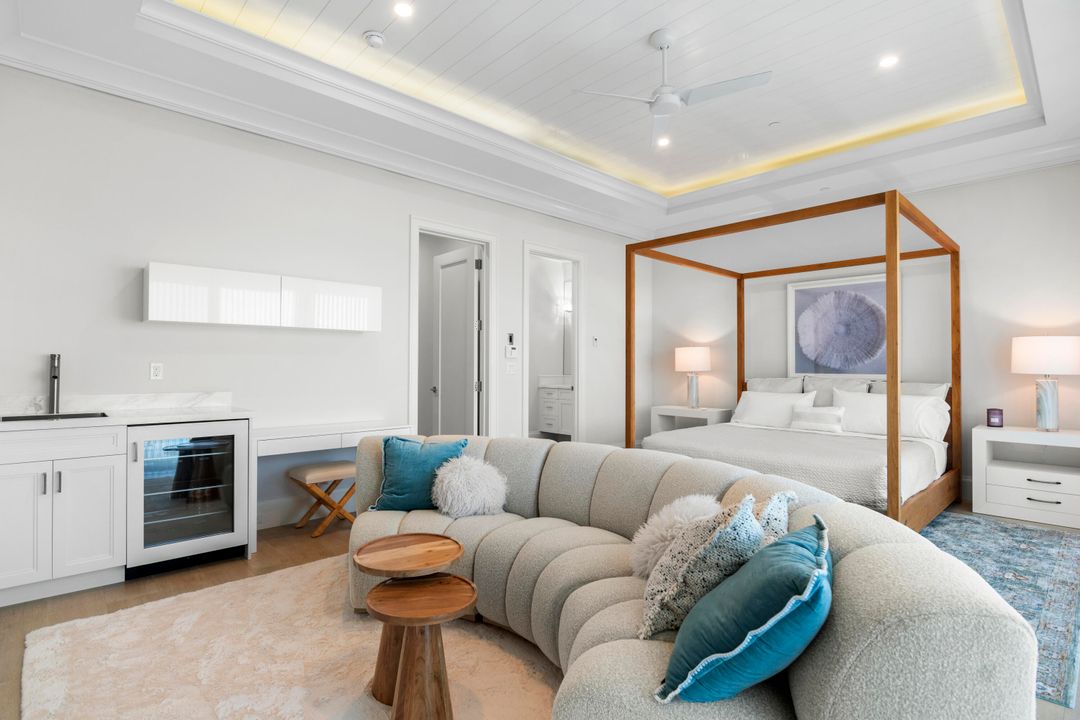 For Sale: $2,595,000 (3 beds, 4 baths, 3099 Square Feet)