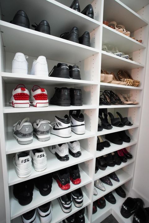 For Sale: $1,750,000 (5 beds, 3 baths, 3494 Square Feet)