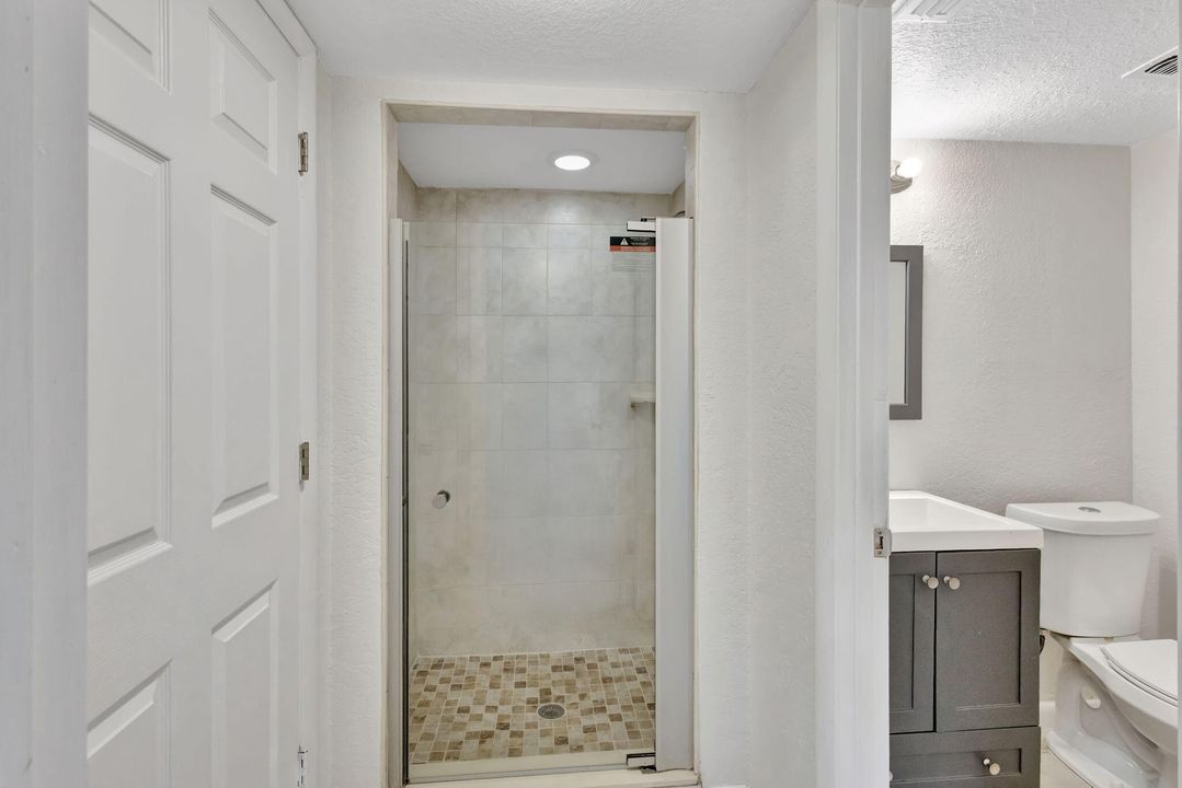 For Sale: $119,900 (2 beds, 2 baths, 1014 Square Feet)