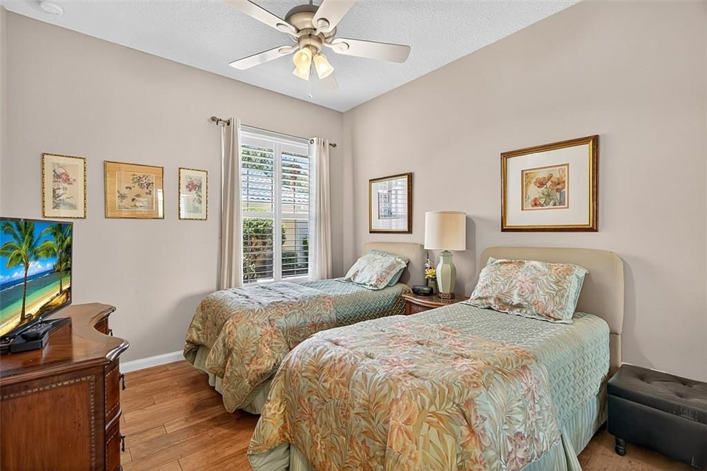 Active With Contract: $550,000 (3 beds, 3 baths, 2018 Square Feet)