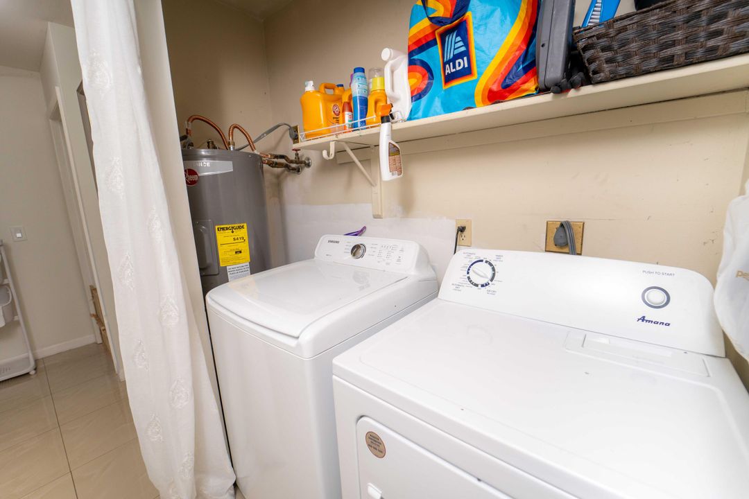 For Sale: $320,000 (3 beds, 2 baths, 1032 Square Feet)