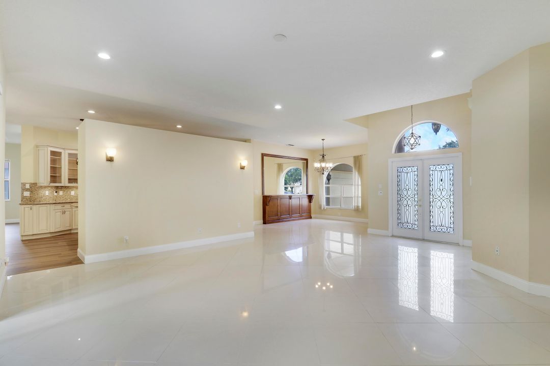 For Sale: $672,500 (4 beds, 3 baths, 3039 Square Feet)