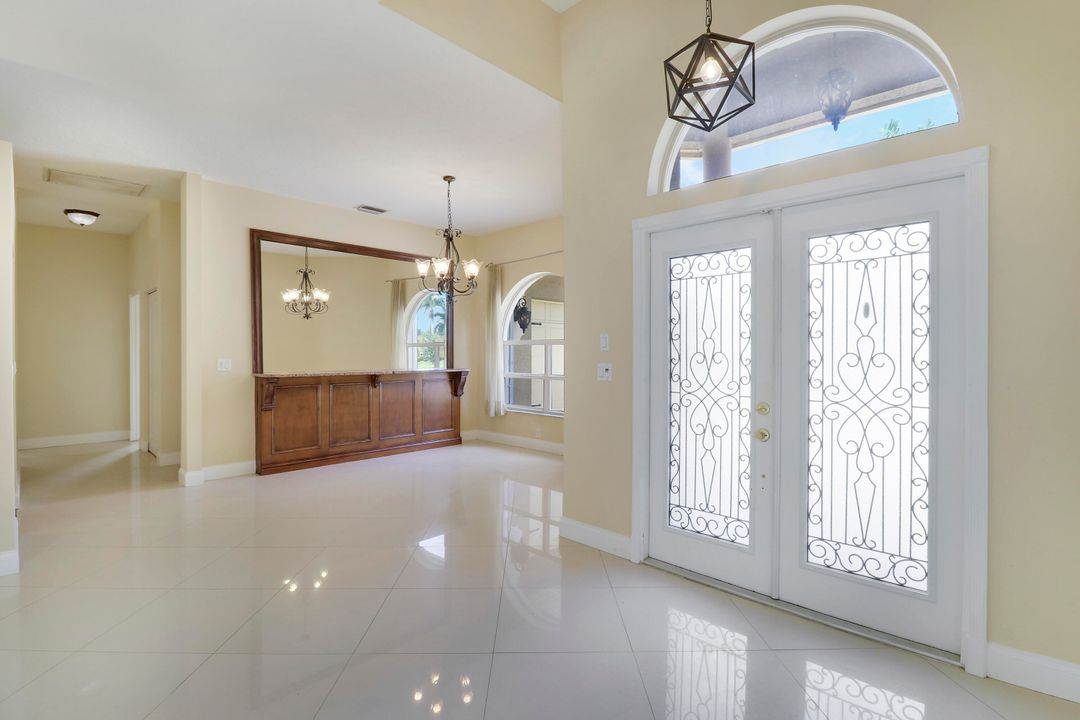 For Sale: $672,500 (4 beds, 3 baths, 3039 Square Feet)