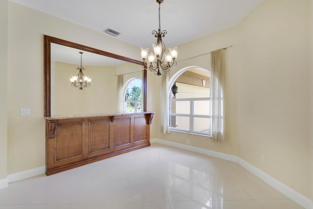 For Sale: $672,500 (4 beds, 3 baths, 3039 Square Feet)