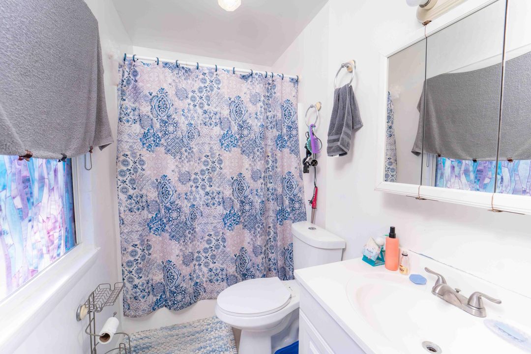 For Sale: $320,000 (3 beds, 2 baths, 1032 Square Feet)