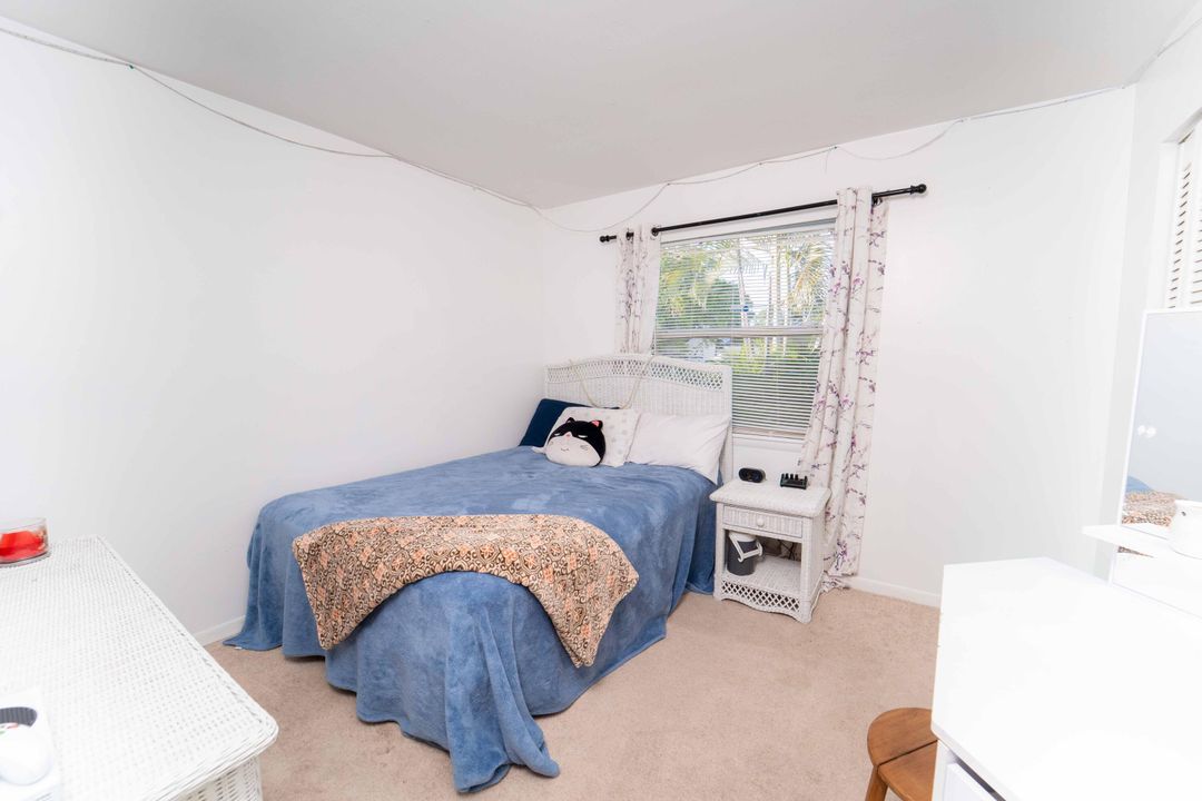 For Sale: $320,000 (3 beds, 2 baths, 1032 Square Feet)