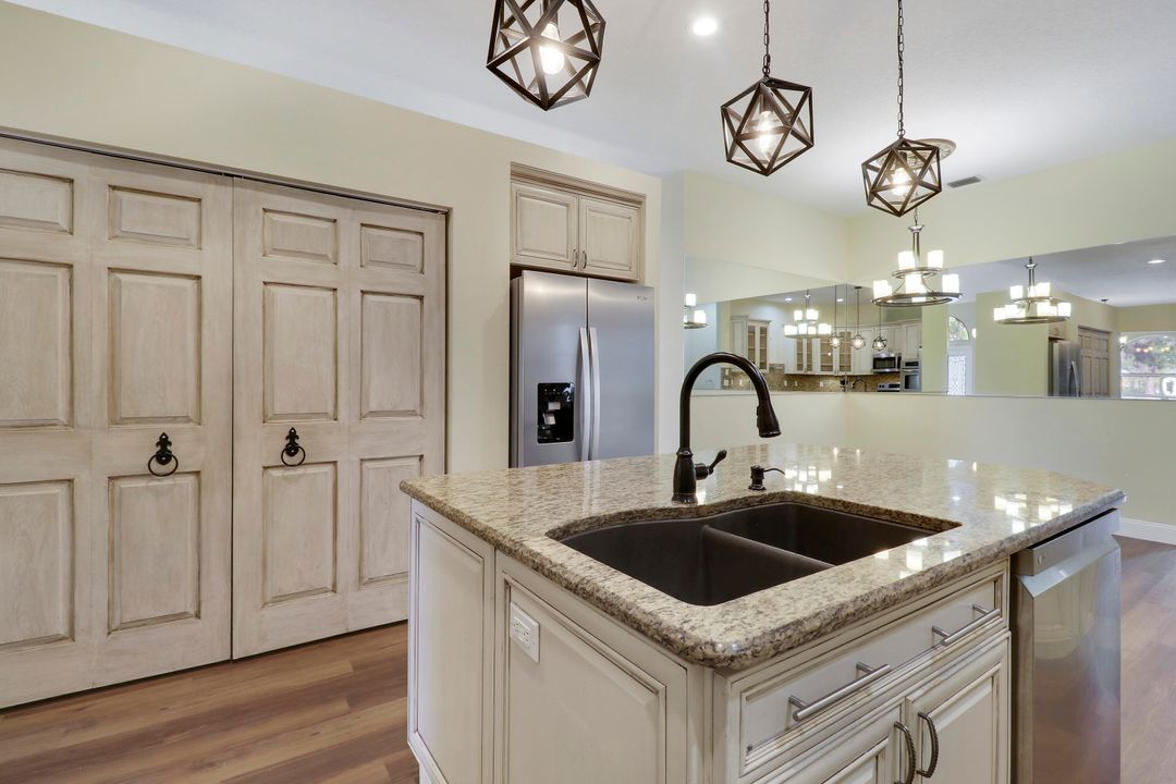 For Sale: $672,500 (4 beds, 3 baths, 3039 Square Feet)