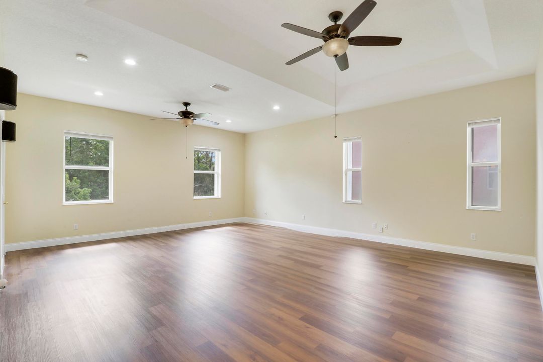 For Sale: $672,500 (4 beds, 3 baths, 3039 Square Feet)