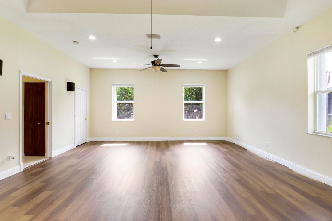 For Sale: $672,500 (4 beds, 3 baths, 3039 Square Feet)