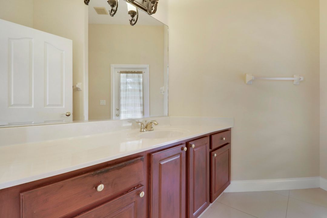 For Sale: $672,500 (4 beds, 3 baths, 3039 Square Feet)