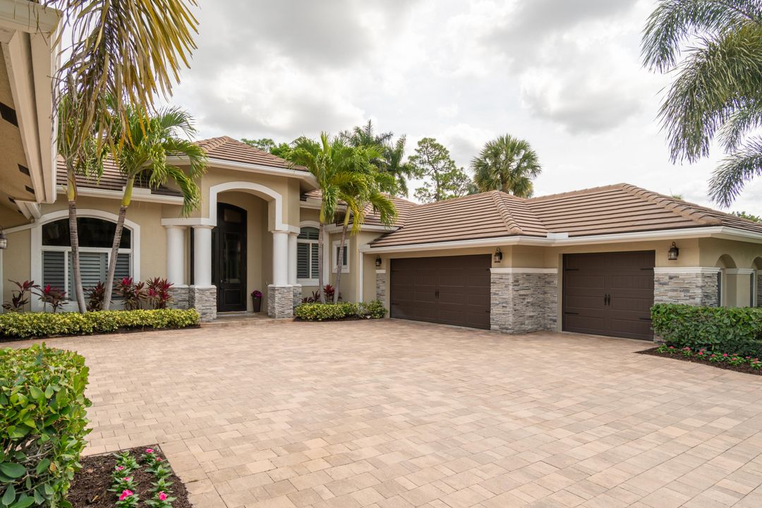 For Sale: $2,950,000 (4 beds, 5 baths, 3703 Square Feet)