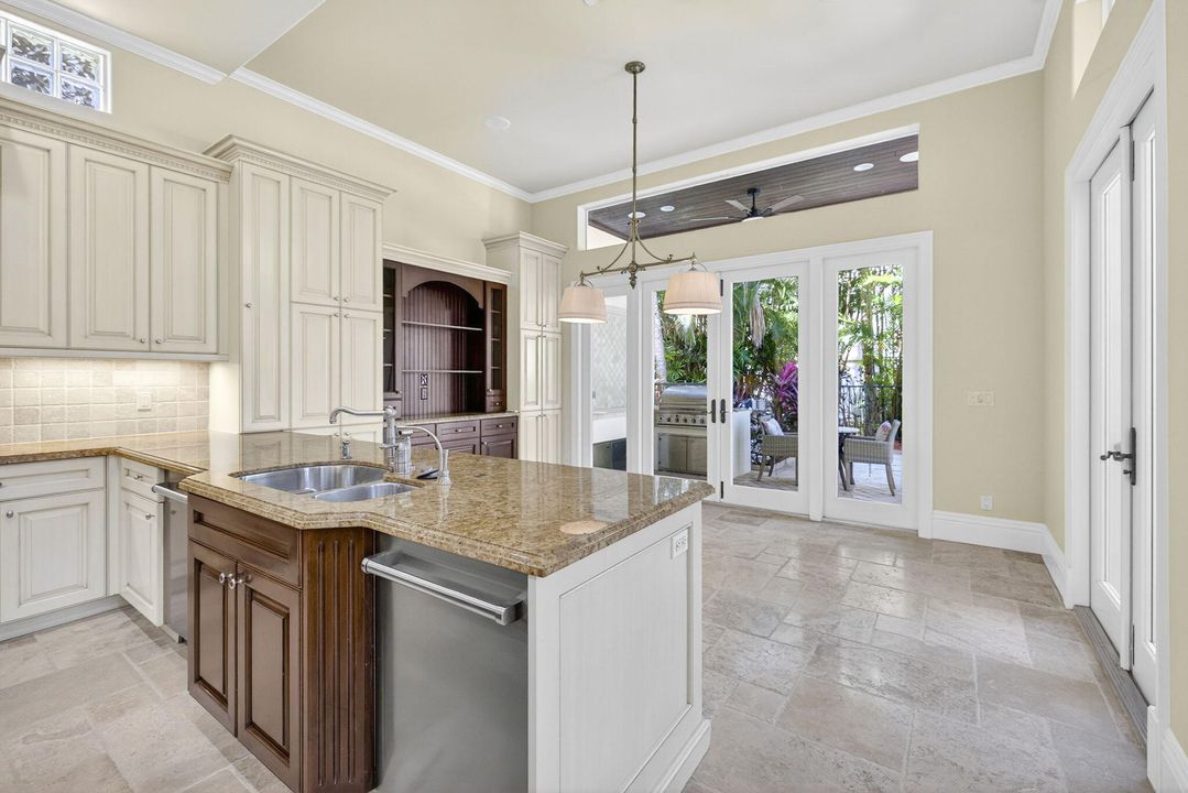 For Sale: $4,299,999 (4 beds, 5 baths, 4231 Square Feet)