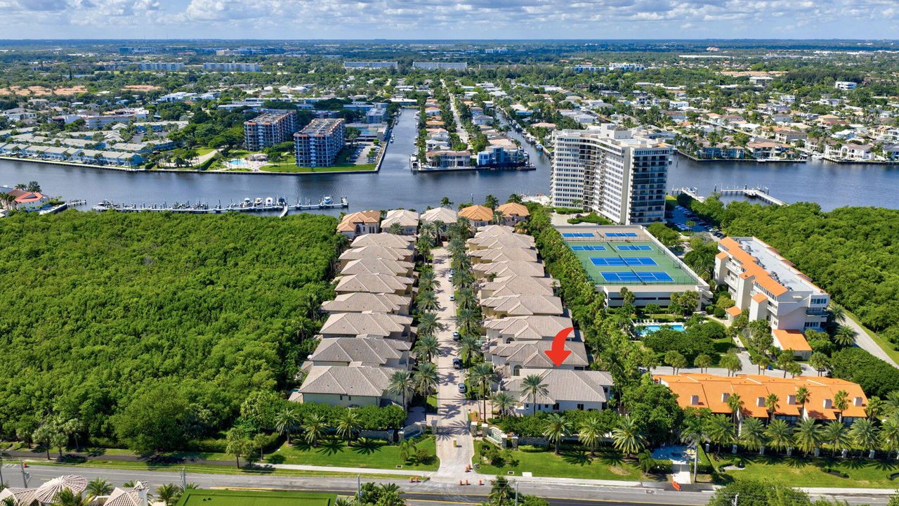 For Sale: $4,299,999 (4 beds, 5 baths, 4231 Square Feet)