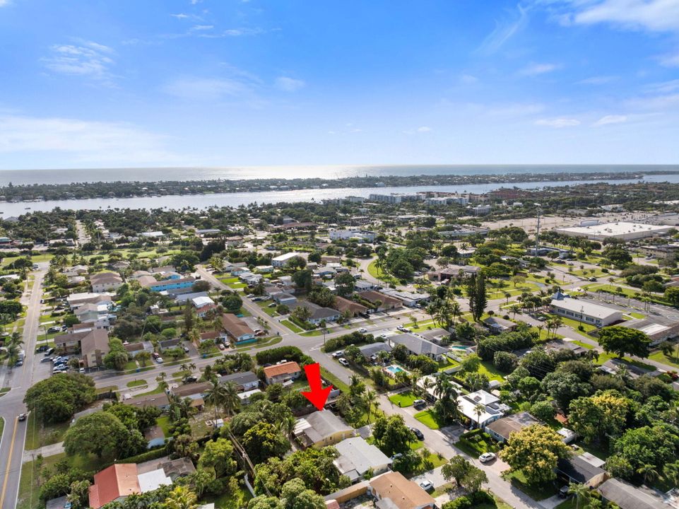 For Sale: $609,999 (3 beds, 2 baths, 1167 Square Feet)