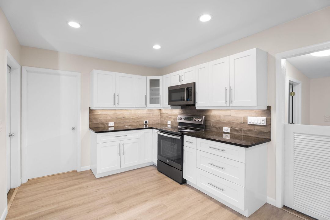 For Sale: $609,999 (3 beds, 2 baths, 1167 Square Feet)