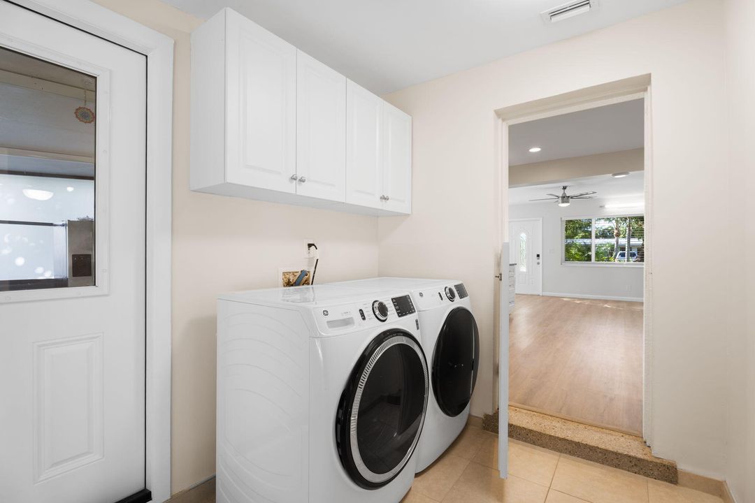 For Sale: $609,999 (3 beds, 2 baths, 1167 Square Feet)